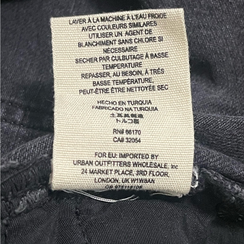 We The Free Black Denim Mini Skirt with Raw Hem 0B920063 NWT Size 27 - Picture 10 of 10